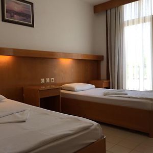 Zimmer mit zwei Einzelbetten